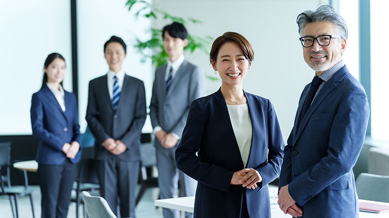 R絵就活の利用に向く企業