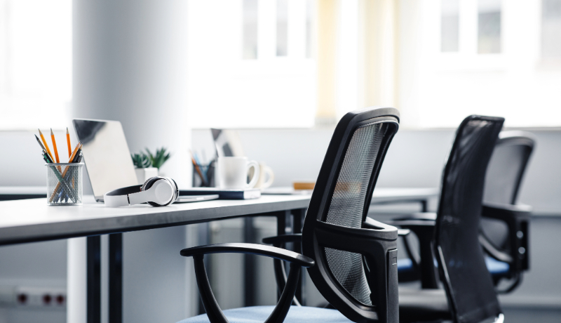 ディーセントワークとは