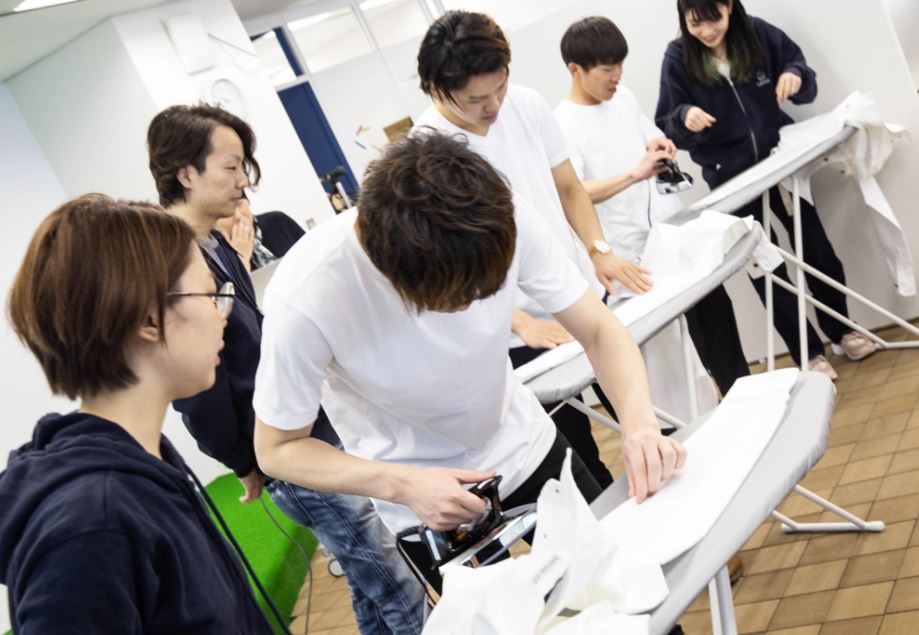 アイロンがけ入社式
